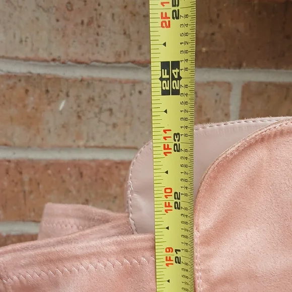 BNWOT Journee Collection Pink Heeled Boots Suede Still In Box - Picture 7 of 10